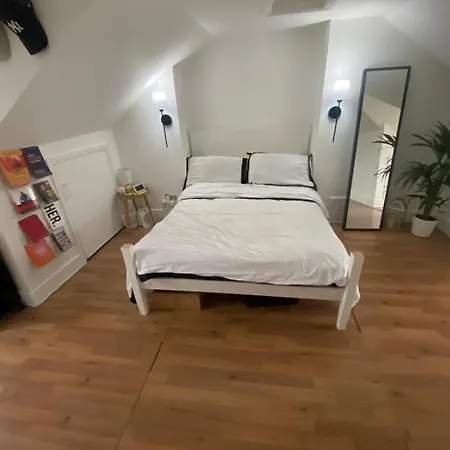 1 Bedroom House, Seven Sisters, Tottenham